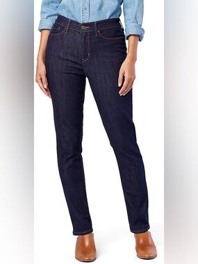Levi Strauss Signature Gold Womens Classic Taper Jean